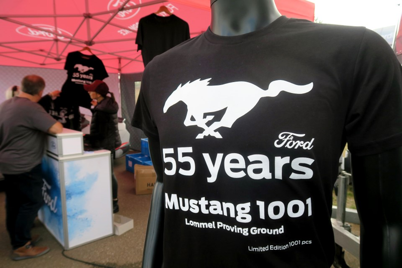 Illustration for article titled Belgium Takes The Ford Mustang World Record